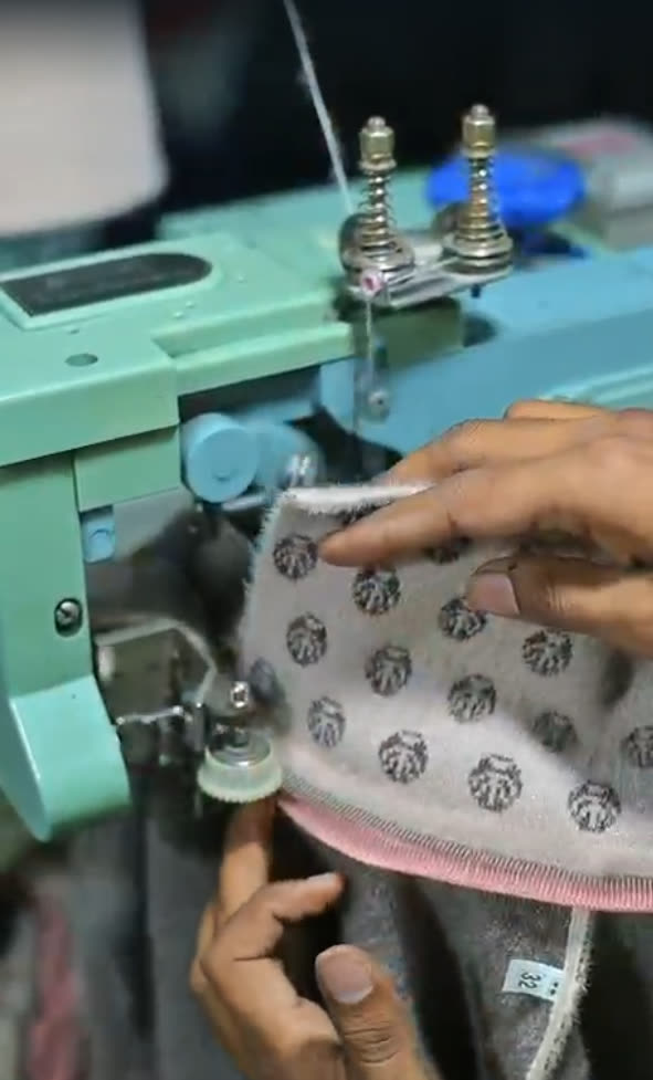 Working hands 2